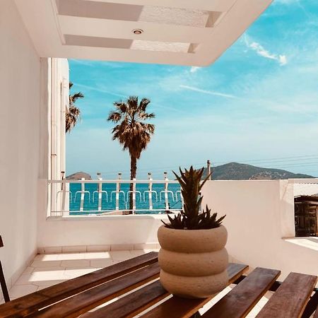 Bluehouse Apartment Porto Rafti Bagian luar foto