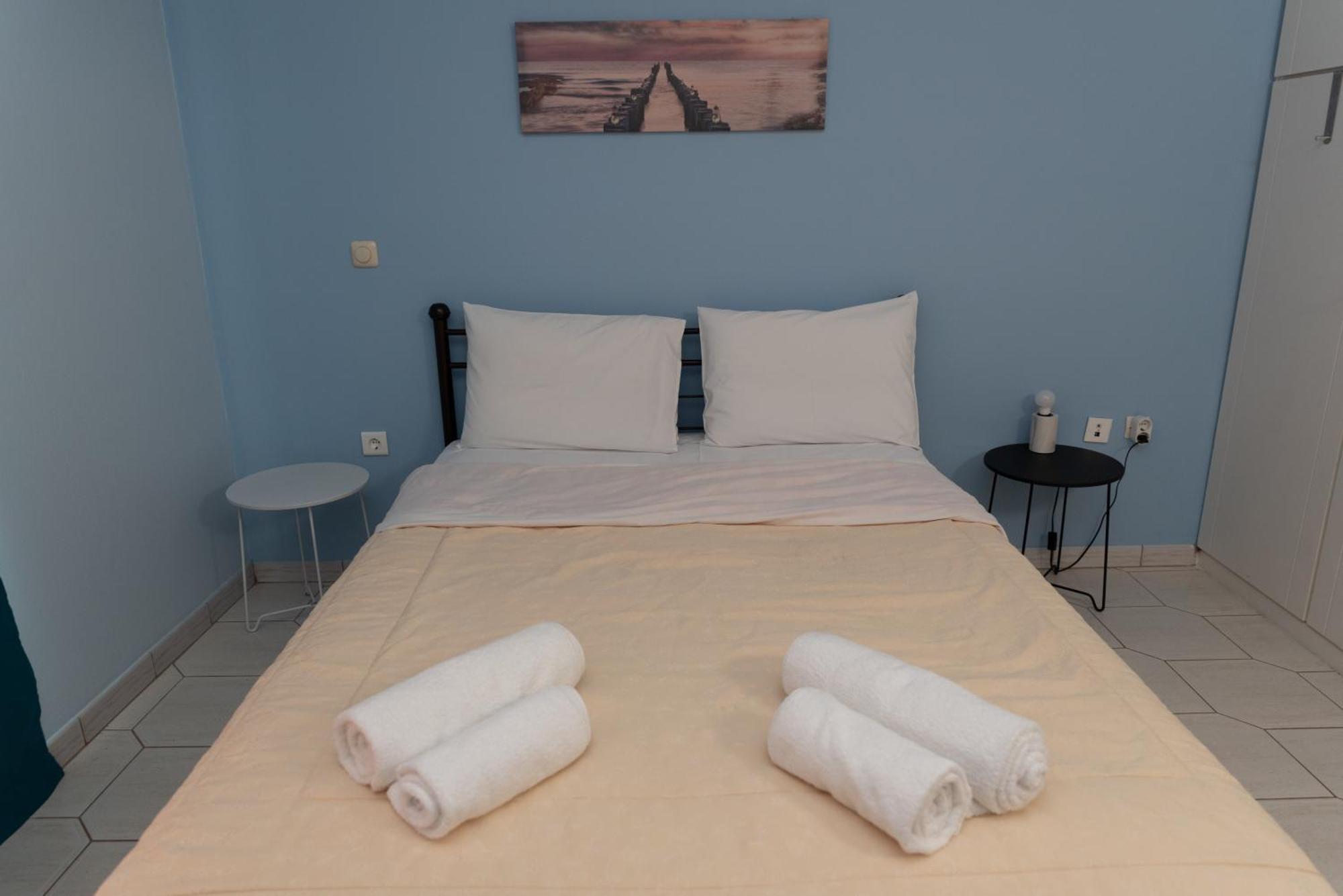 Bluehouse Apartment Porto Rafti Bagian luar foto