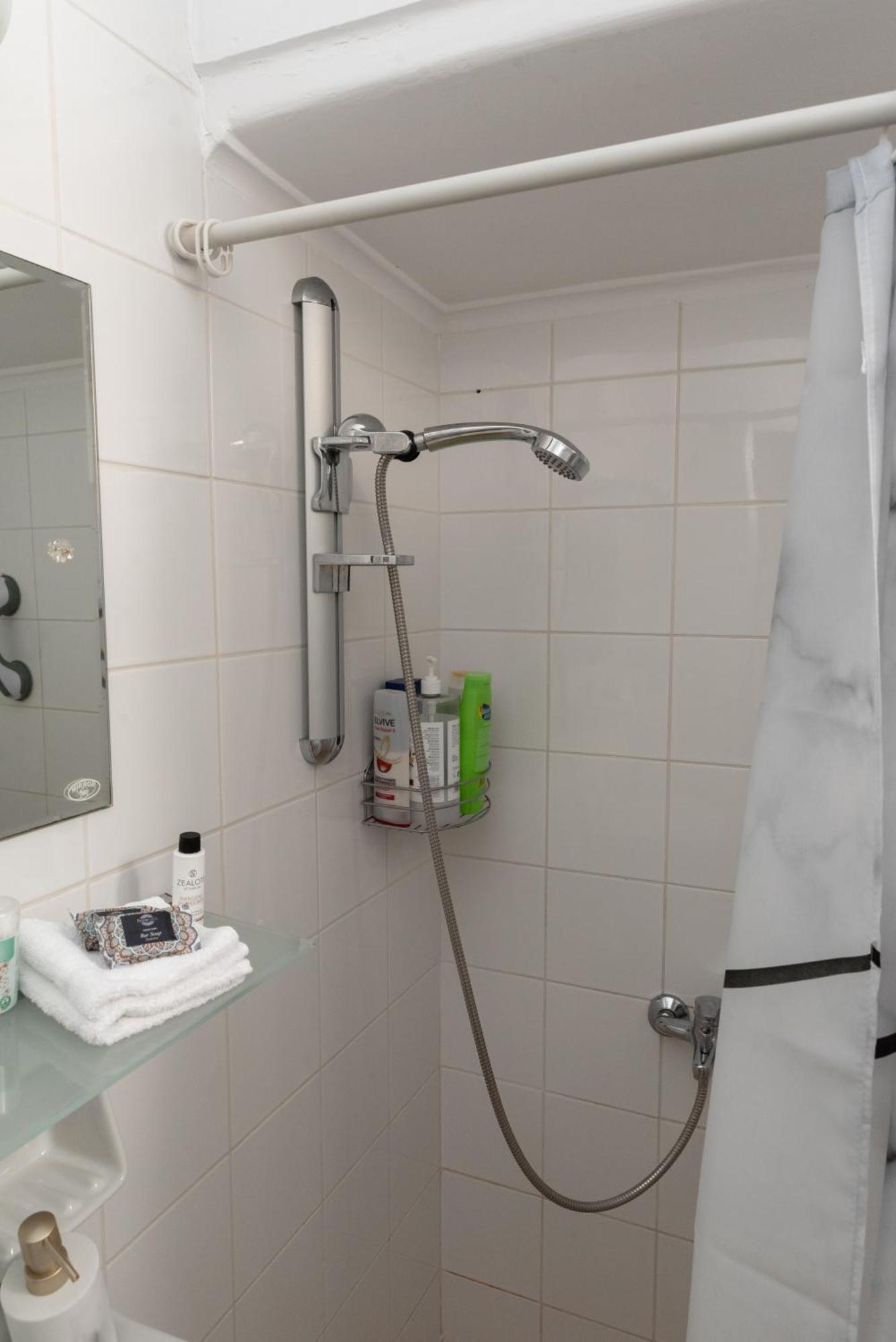 Bluehouse Apartment Porto Rafti Bagian luar foto