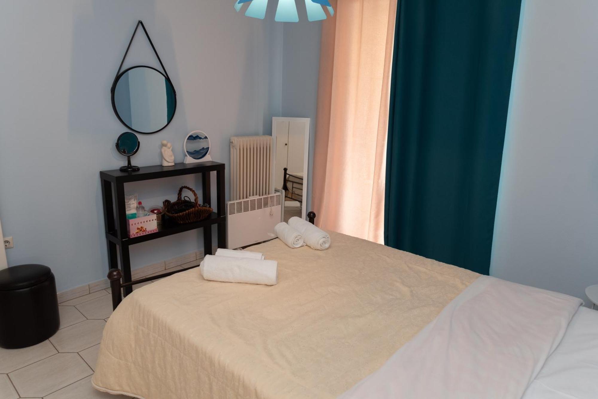 Bluehouse Apartment Porto Rafti Bagian luar foto